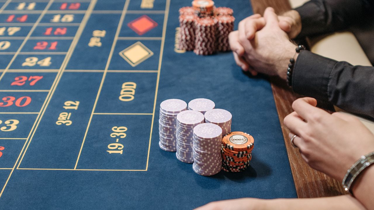 Chiến lược cược tá và cột trong roulette